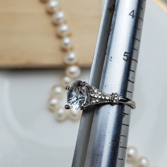 🌟 Large Diamond Ring - Picture 4 of 8